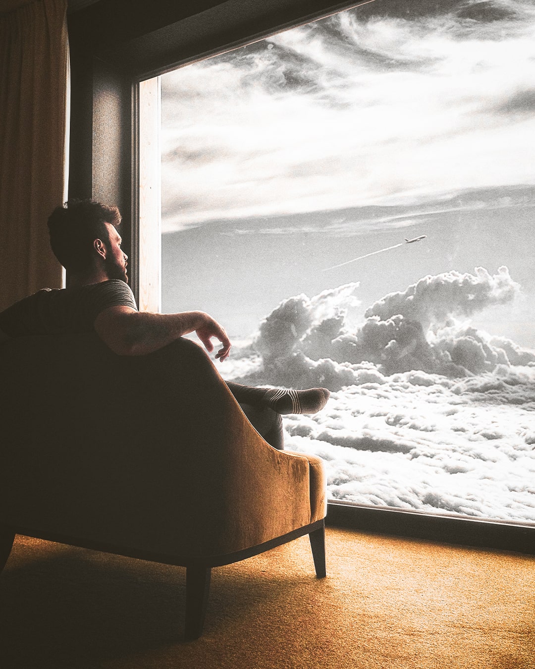 Sébastien Pieta qui regarde un horizon futuriste
